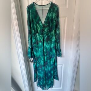 SHEIN body on dress with bell sleeves and slit